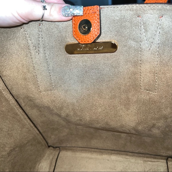 Michael Kors Junie MD Tote Burnt Orange - Picture 7 of 7